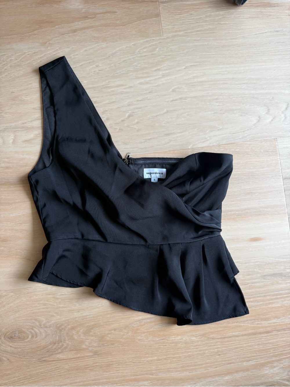 Superdown One-Shoulder Black Peplum Top, size small